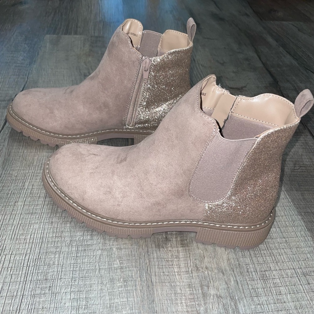 Steve Madden Boots Size 5 Tan Ankle Boot 'Howler' NEW suede gold glitter sparkle